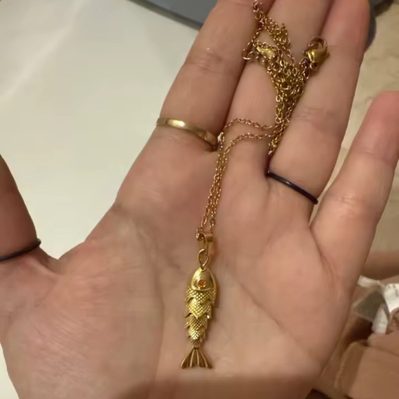 Gold Fish Pendant Necklace - Picture 10 of 10